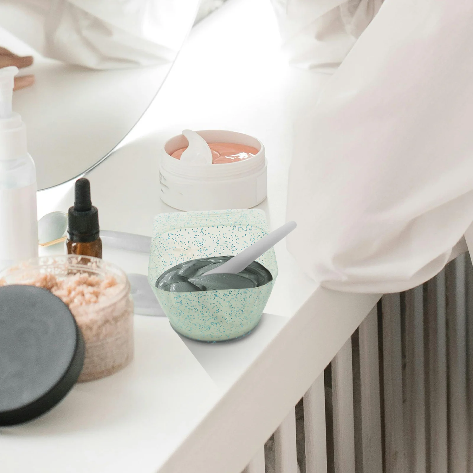 

Versatile Glitter Hair Dye Bowl Stylish and Durable for Salon and Home Use Hair Color Accessories Shave Bowl Pastry Blender Tool