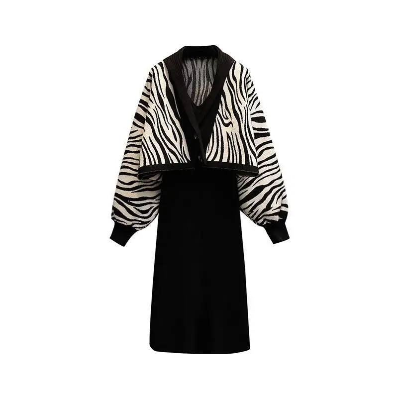 Large Size Women\'s Autumn Clothing 2024 New Item Reduced Age Zebra Print Sweater Jacket Dress Two-piece Set