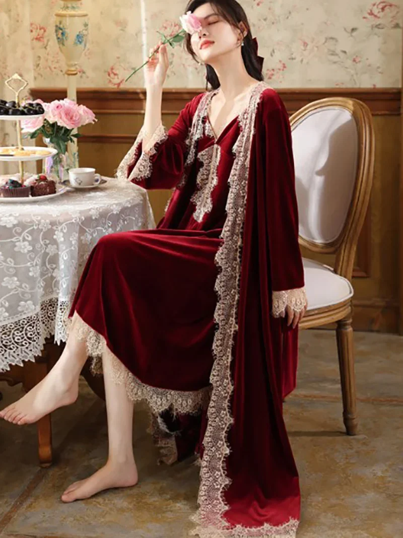 Elegant Sleepwear Lace V-Neck Velvet Night Dress Robes for Women Two Pieces Autumn Winter Nightwear Vintage Princess Nightgowns