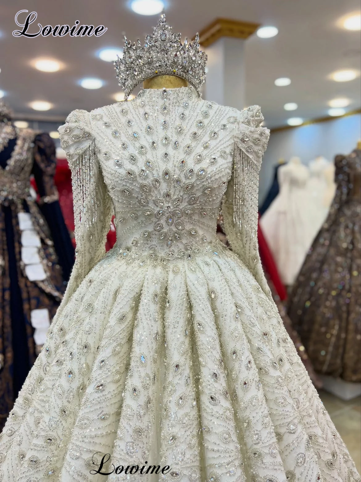 2027 Luxury Wedding Dresses Long Sleeves Chapel Wedding Gowns For Women High Neck Brides Dresses Vestido Blanco Customized