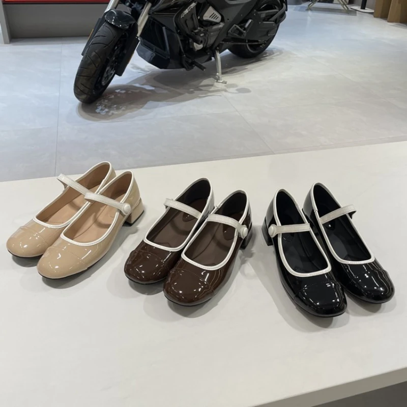 

Новые туфли Мэри Джейн на толстом каблуке во французском стиле ретро, женские туфли на одинарном каблуке с неглубоким носком, маленькие кожаные туфли