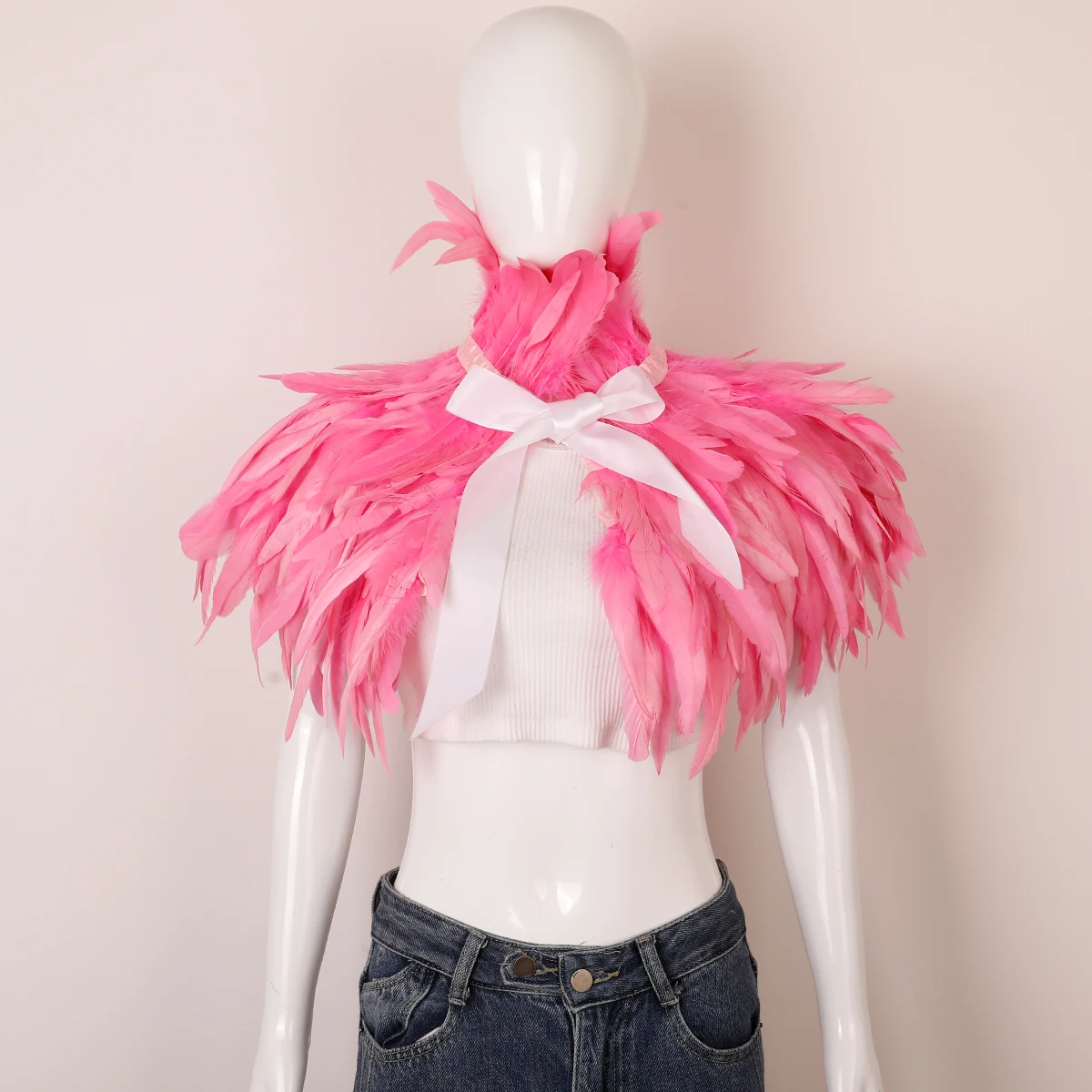 Feder-Schal-Cape – Gotischer Schulterüberwurf aus Naturfedern mit schwarzem Band zum Binden für Halloween, Karneval, Rave, Cosplay-Partys – Detail 13