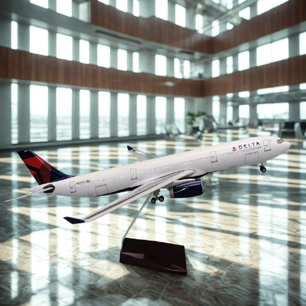 

Модель авиакомпании Delta A330, 47 см, литой под давлением самолет из смолы с подсветкой и колесами, украшение для дома, статическая коллекция для авиационных энтузиастов