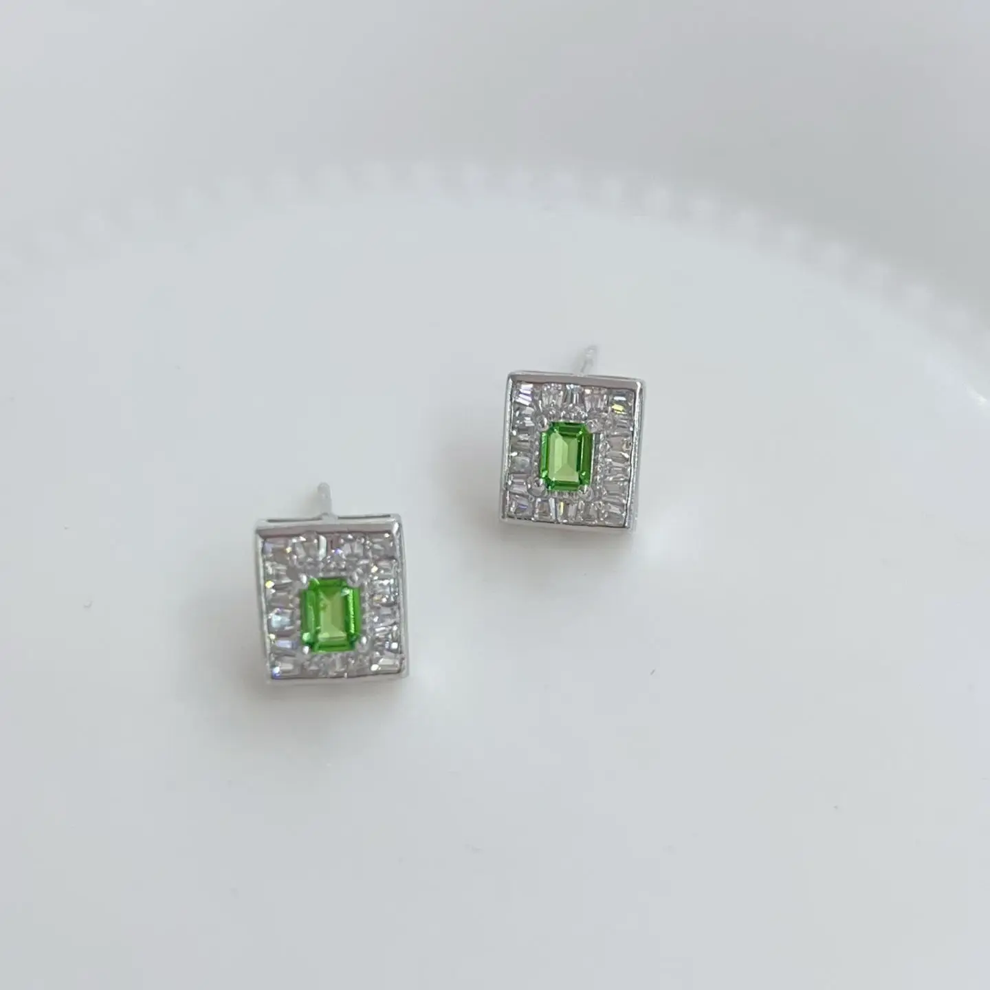 Certificated 925 Solid Silver Natural Tsavorite Square Earrings for Ladies Ins Popular Rare Fine Jewelry Retail Store Jewellery