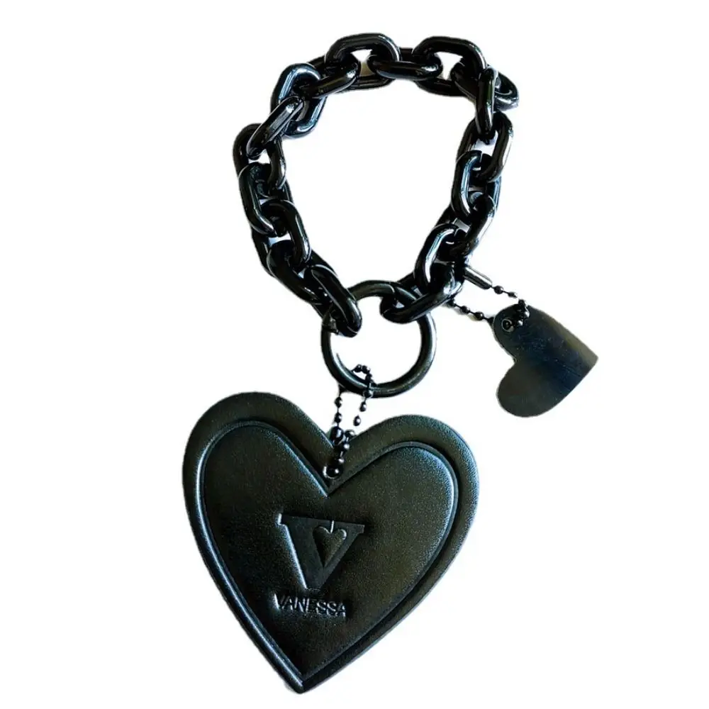 

Pure Black Love Heart Shaped Keychain Leather NOIR V Love Chain Keyring Metal Chain Ins Love Heart Key Ring Automotive Interior