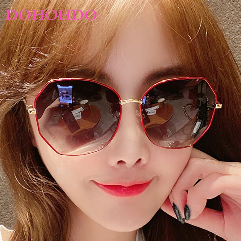 

Trendy Brand Designer Sunglasses Men Women Classic Metal New Anti-Glare Eyewear UV400 Travel Fishing Driving Shades Lentes Mujer