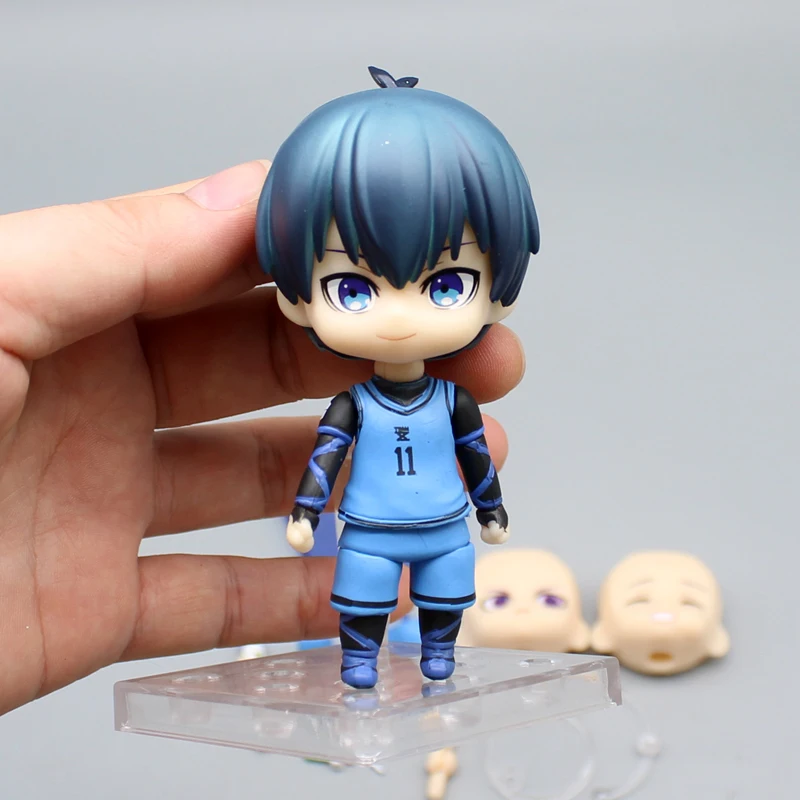 12Cm Blauw Slot Isagi Yoichi Schattige Editie Anime Actiefiguurmodel Standbeeld Collectie Desktop Decoratie Ornament Speelgoed Jongens Cadeau