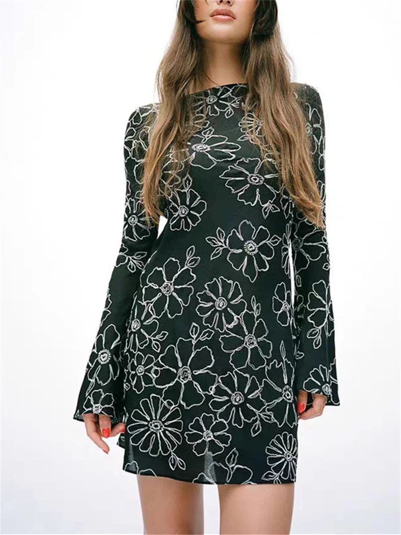 

Embroidered Flowers Women Black Mini Dress Flare Sleeve O-Neck Fashion O-Neck Summer New 2024 Ladies Silk Short Robe