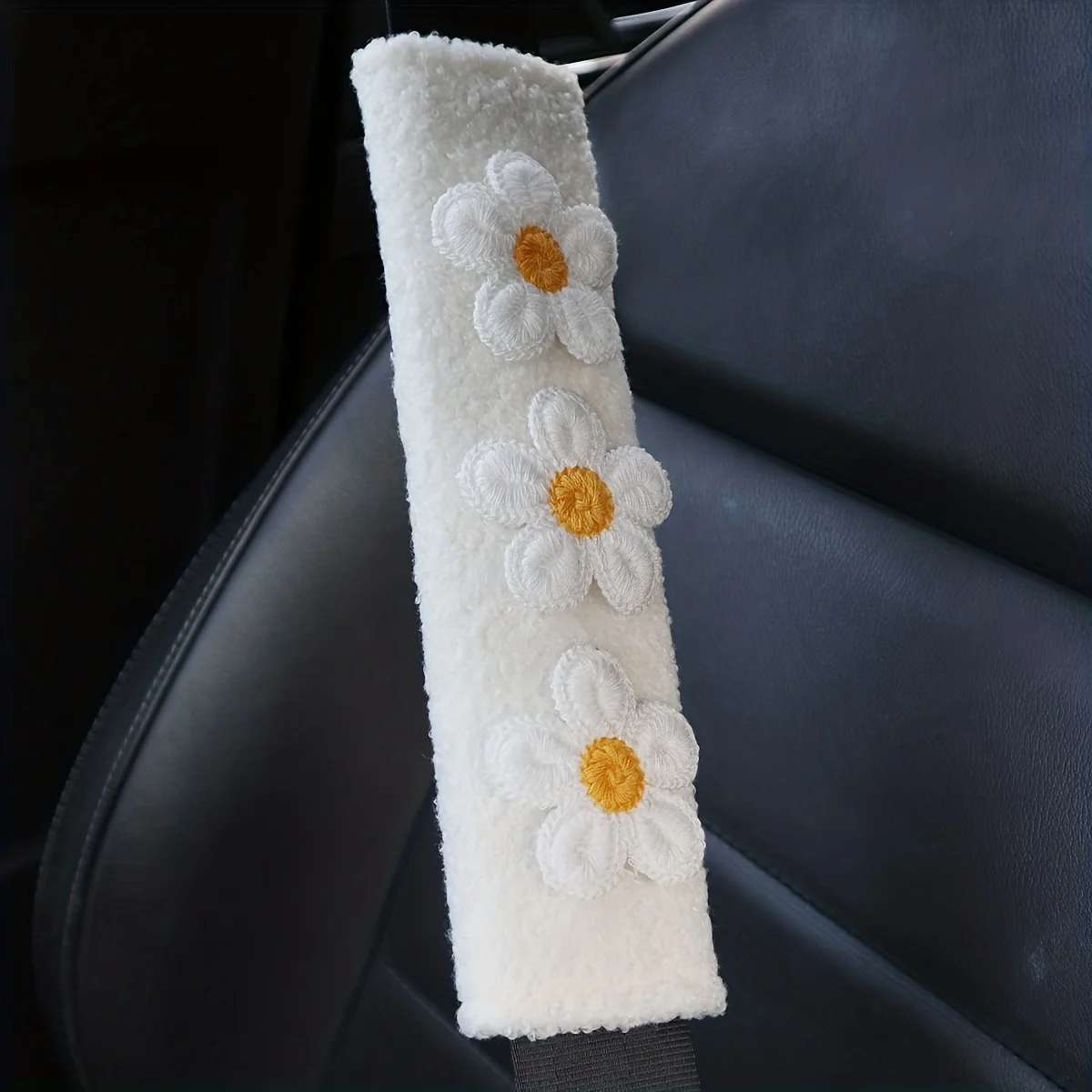 1pc Soft Plush Flowers Car Seat Belt Cover Shoulder Strap Harness  Three White Flower Car Safety Belt Shoulder Pad Protector
