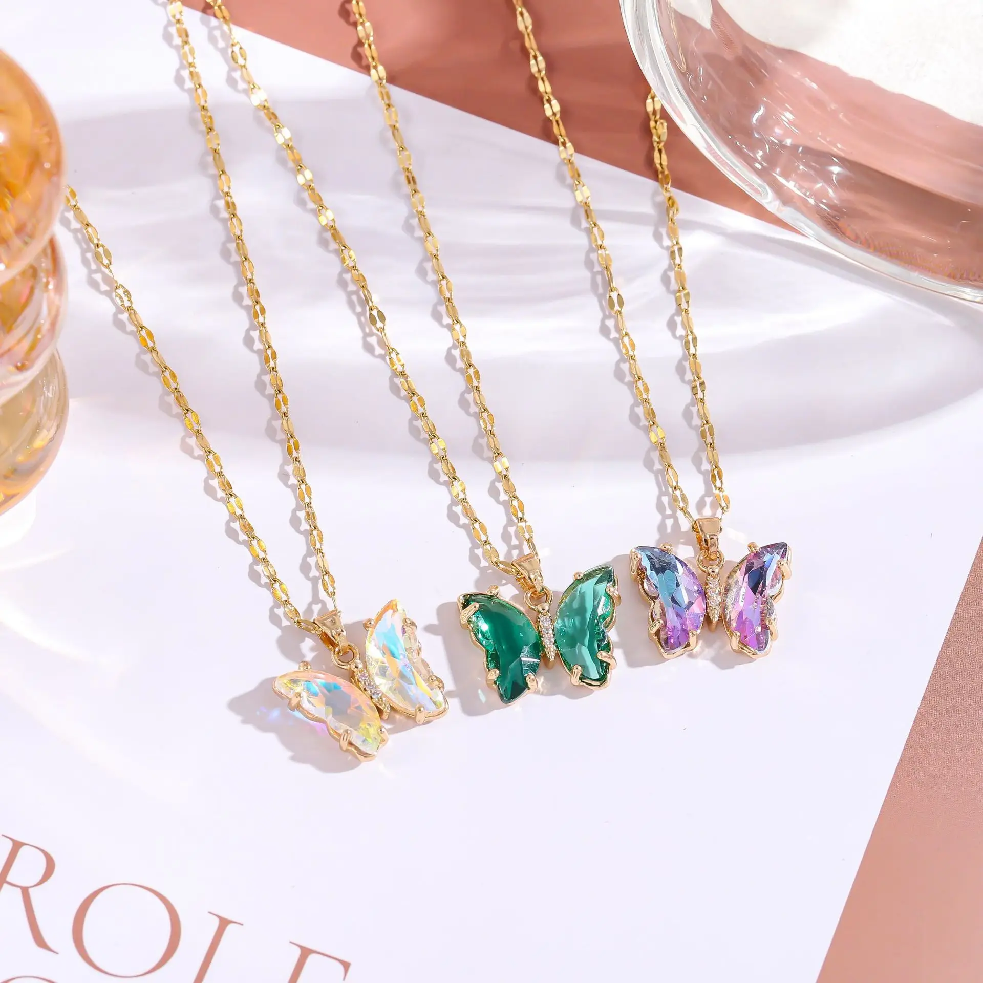 Micro circón cambio Gradual de Color mariposa colgante cadena de clavícula de diamantes de imitación collares de mujer regalo de novia para el día de la madre