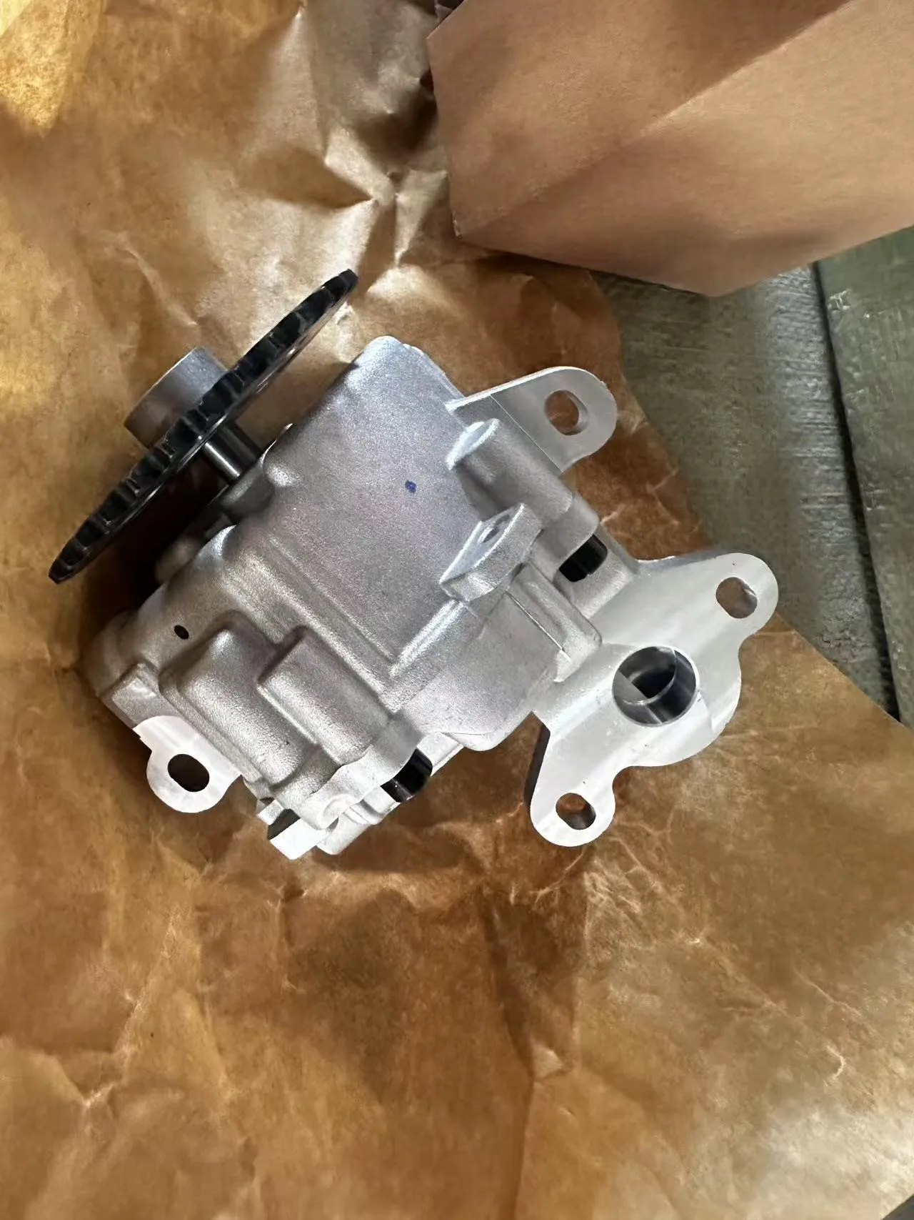 Hot Sell Best Quality Auto Engine Oil Pump BK2Q6600AC BK2Q-6600-CA  Fit for fo rd Tourneo Custom Transit MK8 Ranger 2.2L 3.2L