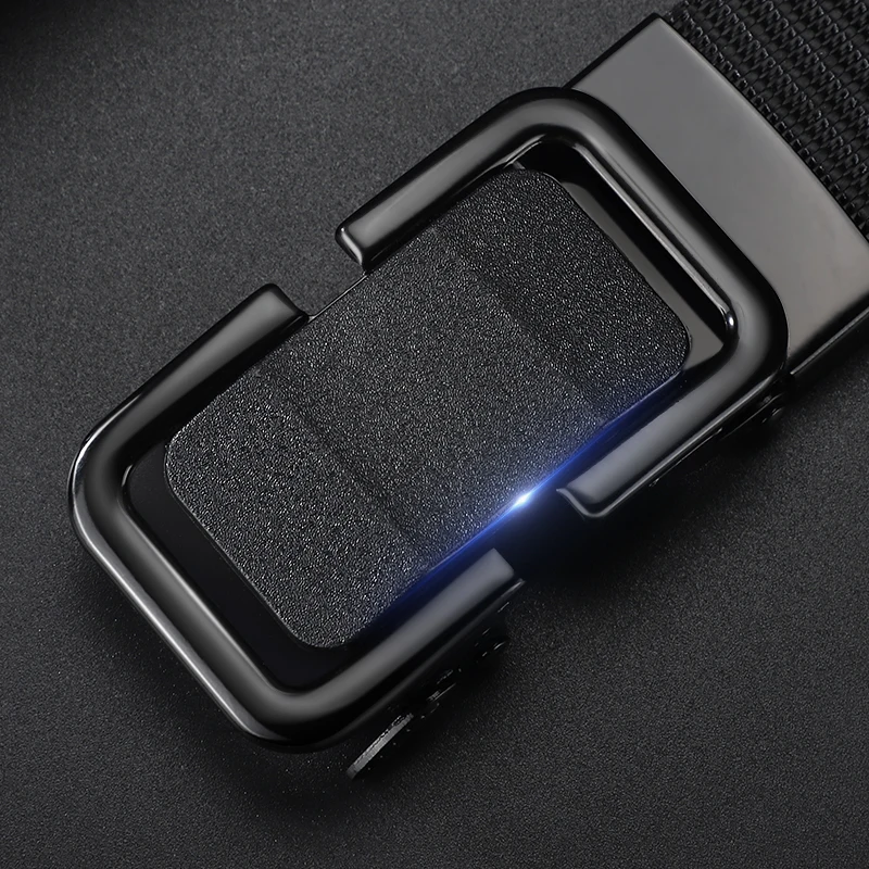 Czarny pasek damski, nowy trend mody 2024, do noszenia z jeansami, ozdobny, uniwersalny, casualowy pasek do talii, wyrafinowany wygląd.