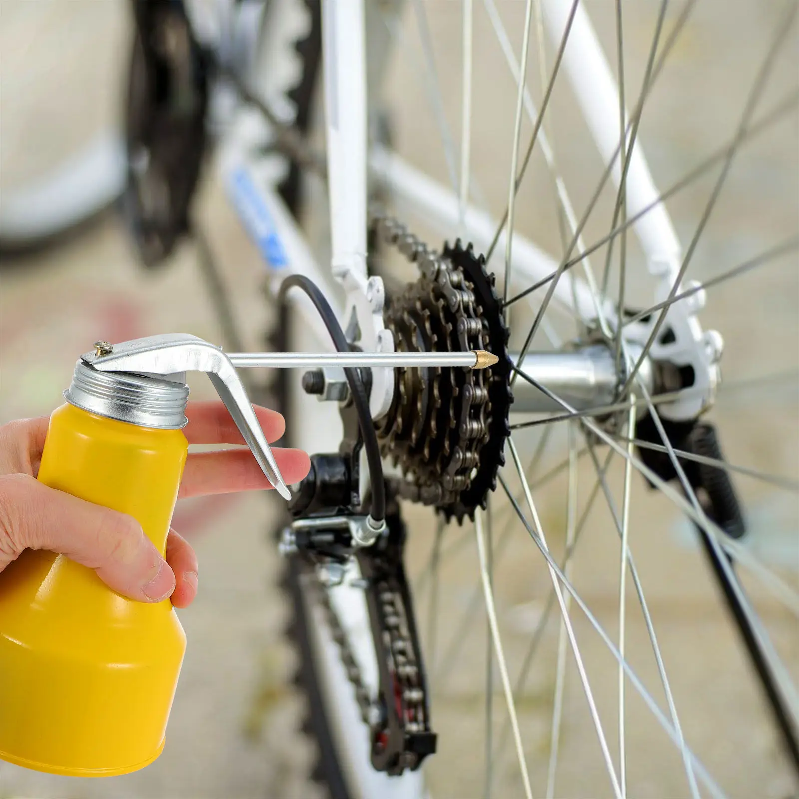 

400ml Car Brake Fluid Oil Bottle High Pressure Pump Oiler Long Nozzle Hydraulic Technology Labor Saving Car Lubrication Oiler