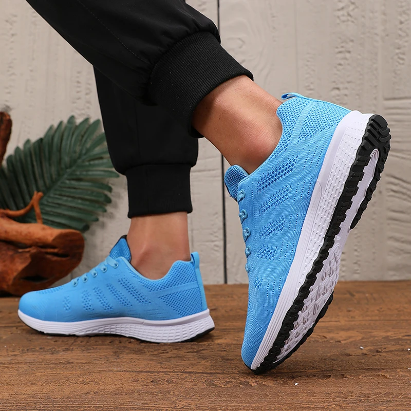 Minimalist Men's Vulcanized Shoes Luxurious Design Breathable Comfortable Anti Slip Sole New Versatile Sports Shoes for Couples