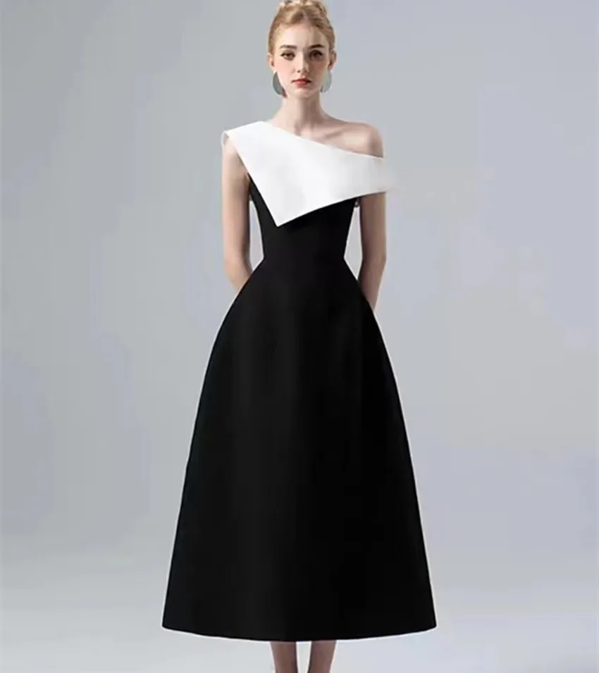 2024 New Runway Autumn Prom Party Long Dress Classical Women's Diagonal Collar Sleeveless Black White Contrast Color Slim Dress