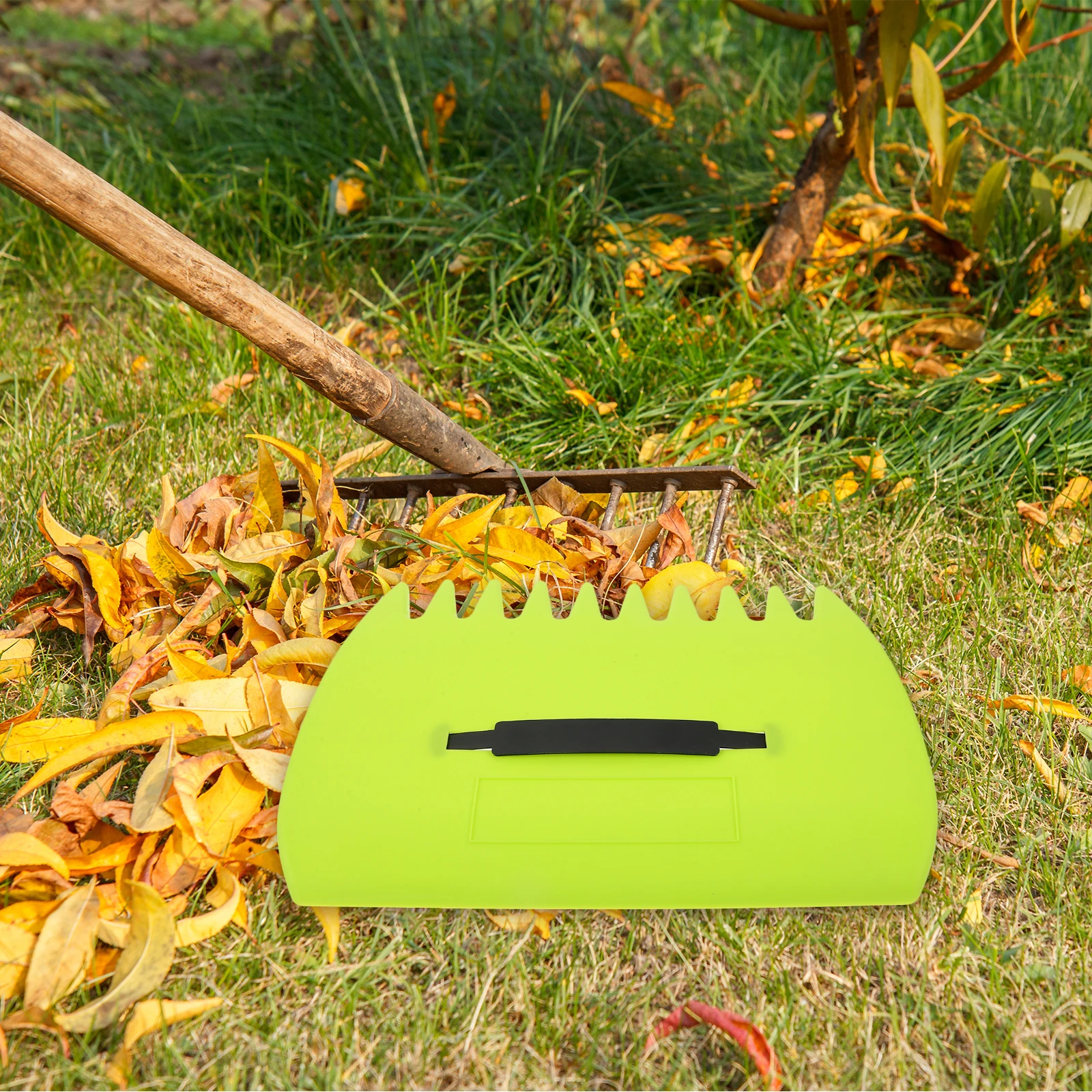 

Garden Rake Leaf Scoops Metal Cleaning Hand Equipment Farming Tool DIY Gardening Sturdy Structure Quality Material Weed Leaf