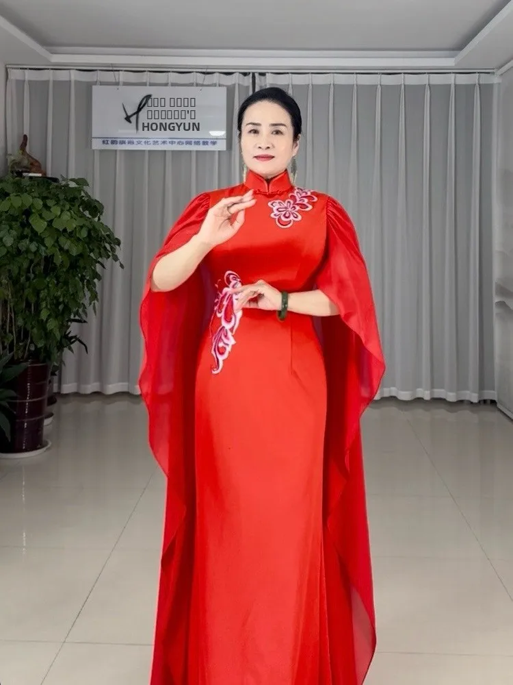 

Весенний оригинальный костюм для выступлений в стиле Цзяннань: красный, высокоэластичный, облегающий, с узором «Красное облако»