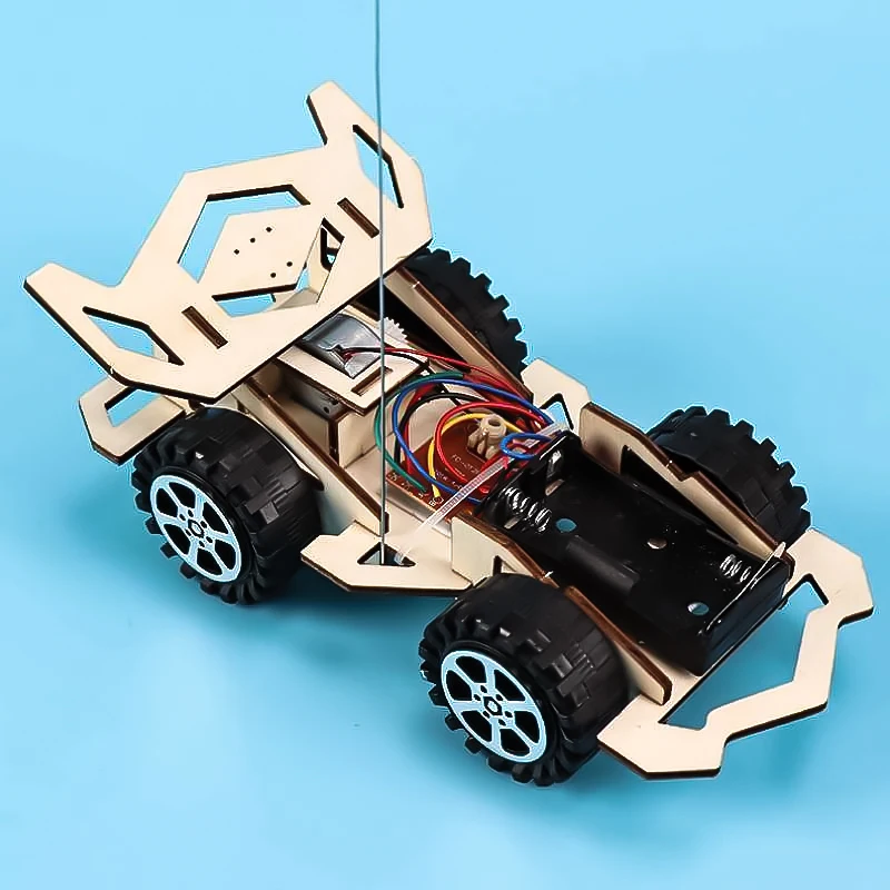 Children's Remote Control Electric Wooden Racing Toys Innovative DIY Hand-assembled Electric Wireless Four-wheel Drive Toys