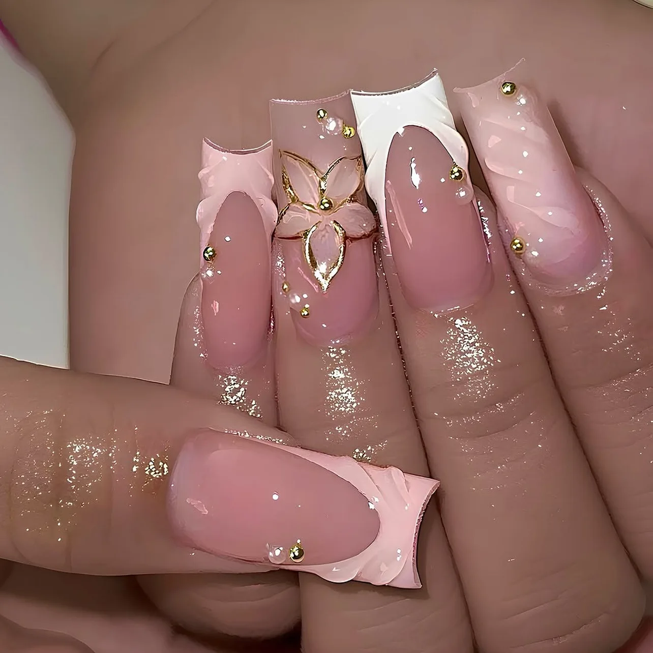 

24pcs Mid-length Press on Nails Pink French Full Cover Flower Design Fake Nail Reusable Pearl False Nail with Jelly Glue Nails