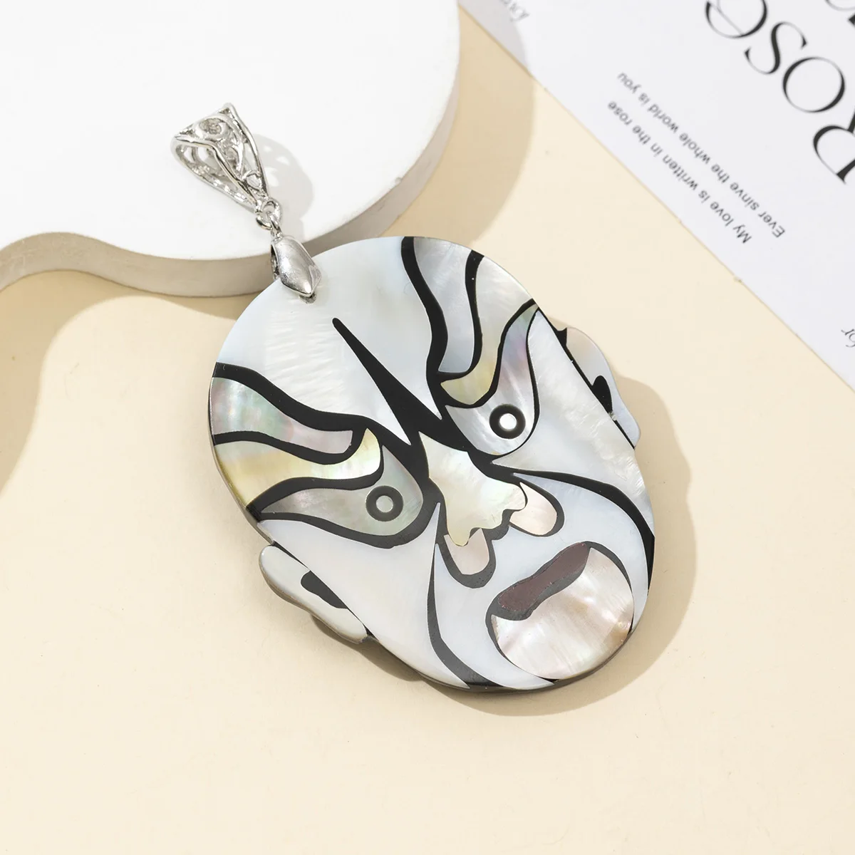 Natural White Shell Peking Opera Facial Mask Pendant Mother of Pearl Chinese Opera Face Charms for DIY Necklace Jewelry Making