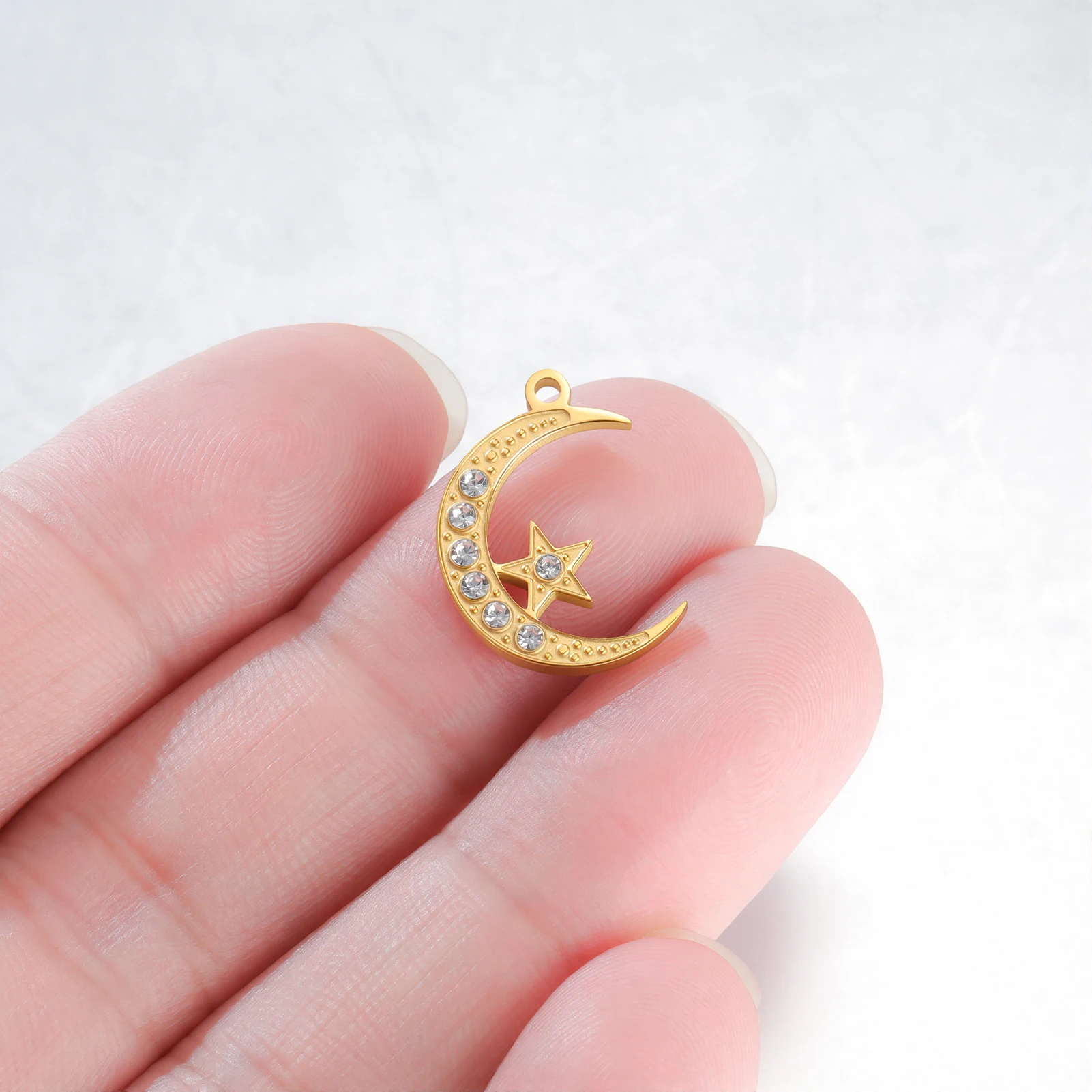 LIKGREAT Vintage Etched Star Moon Crystal Pendant Steel Gold Color Stainless Steel Fashion Jewelry DIY Charm Amulet Gift
