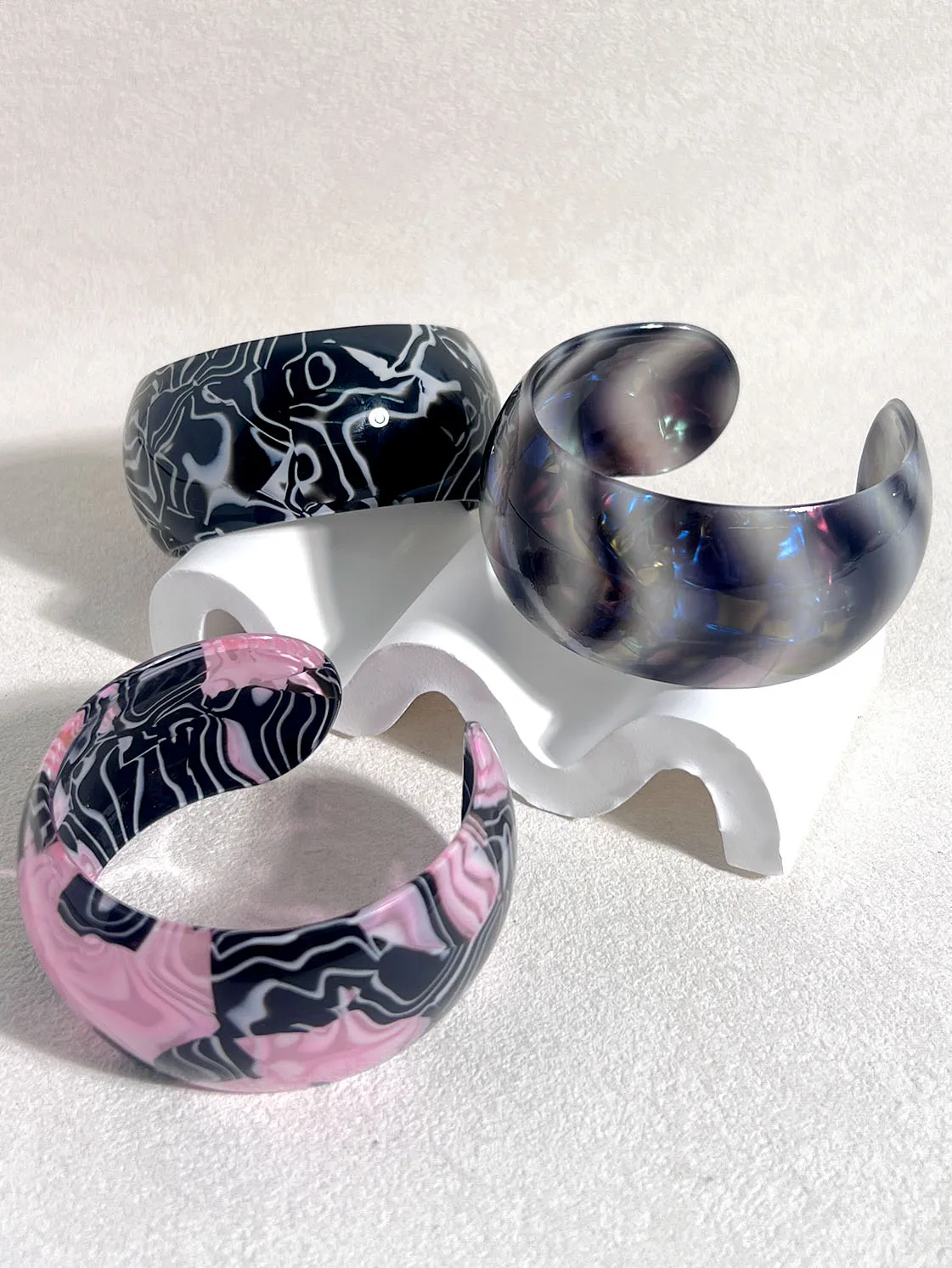 

Стиль взрыва в Европе, США, модные все виды темперамента, открытые женские браслеты, тренд, простой аксессуар для поездок на работу