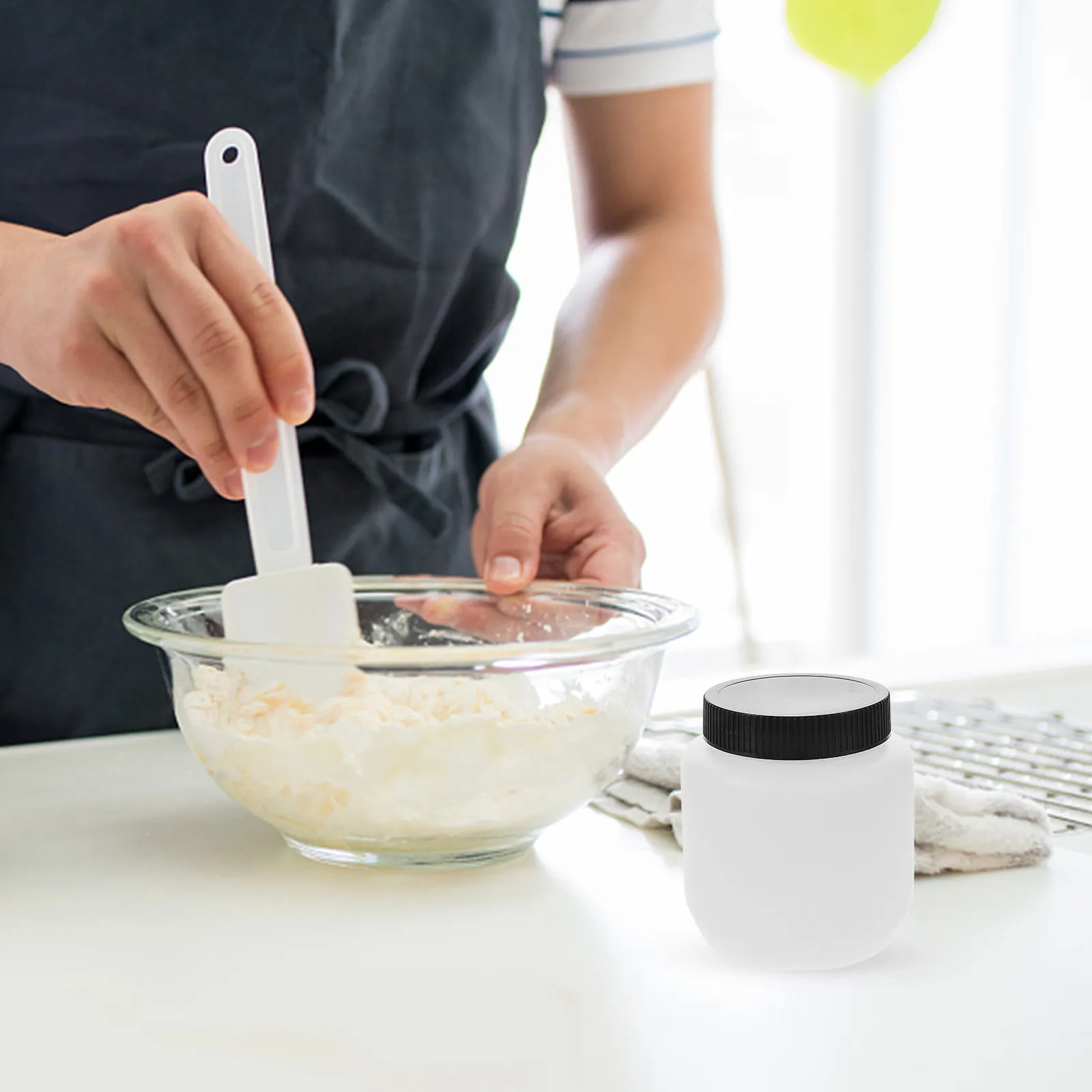 

Compact Chocolate Cake Airbrush Machine Bottle Replacement Parts for Baking Cake Decorating Spray Bottle Attachment Accessory