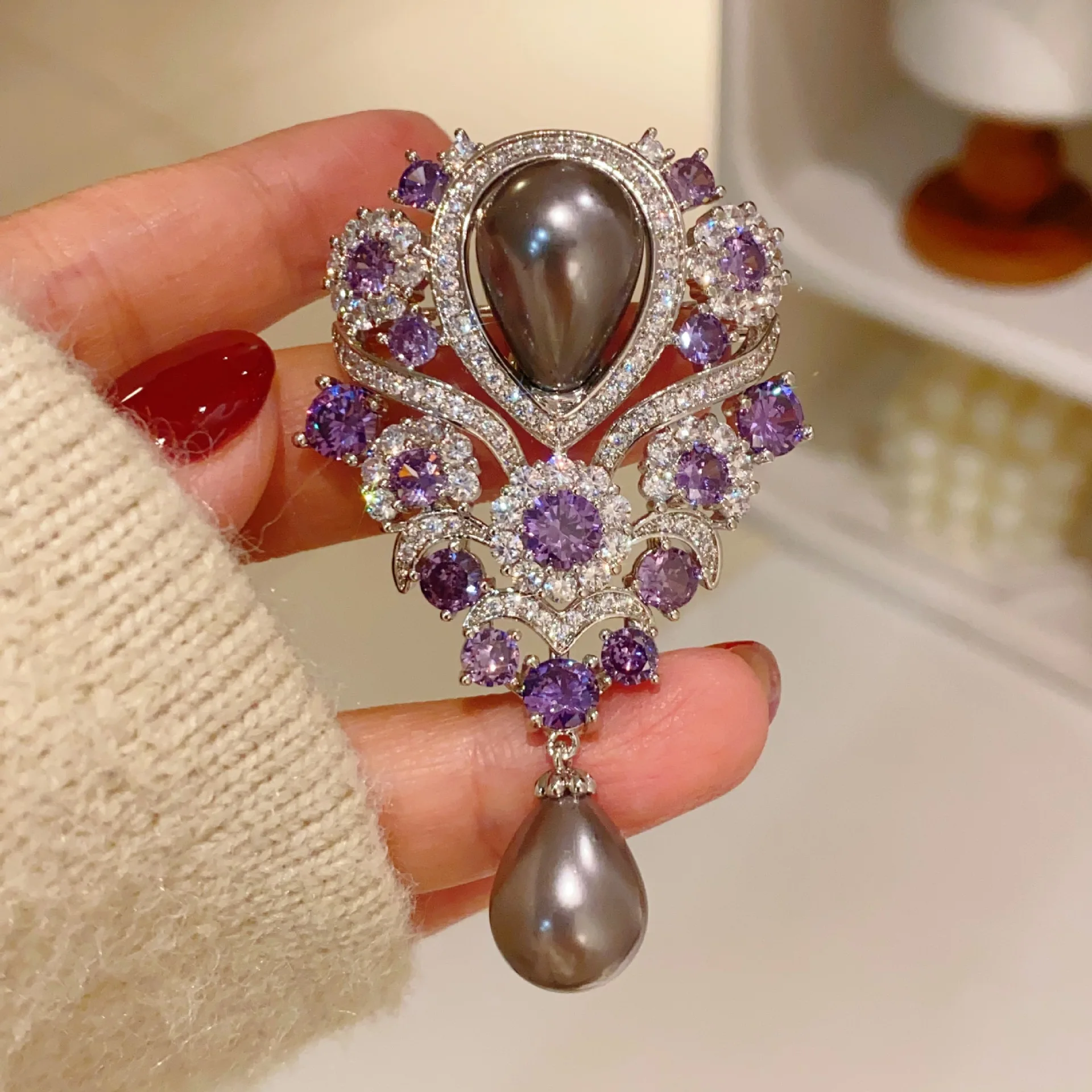 

Elegant Purple Brooch for Women Dress Wedding Evening Party Luxury Jewelry Cubic Zirconia Pearls Drop Brooches Pins Gift Mom