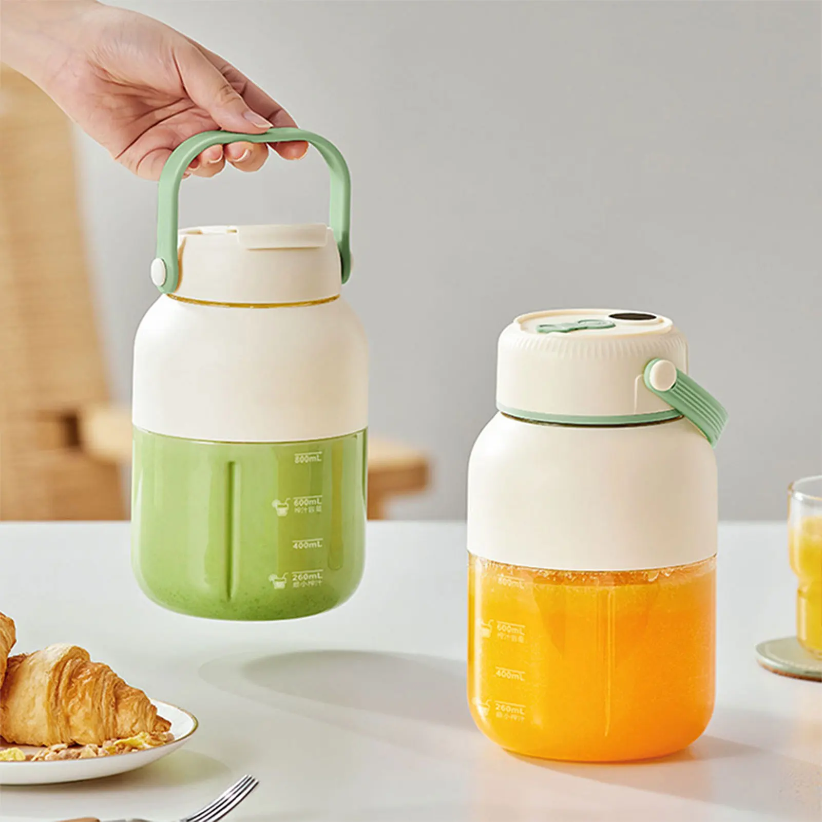 

Portable Personal Juicer Cup Rechargeable Sharp Blades Juicer with Digital Display Multifunctional Fruits Vegetable Ice Blender