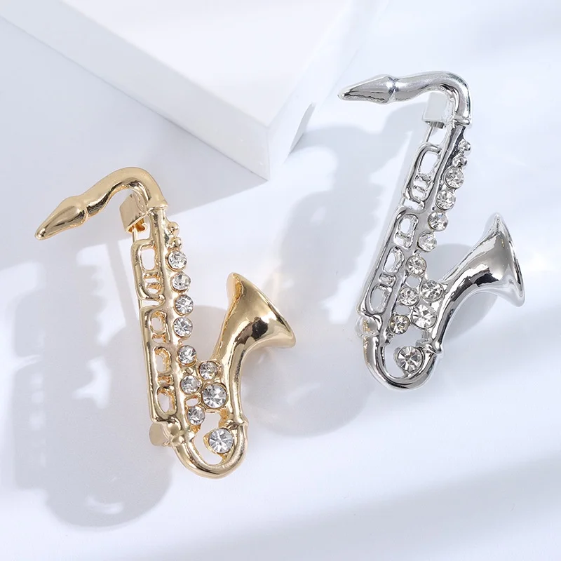 New Fashion Saxophone Brooch Alloy Rhinestone Instrument Pins Simple Clothing Accessories