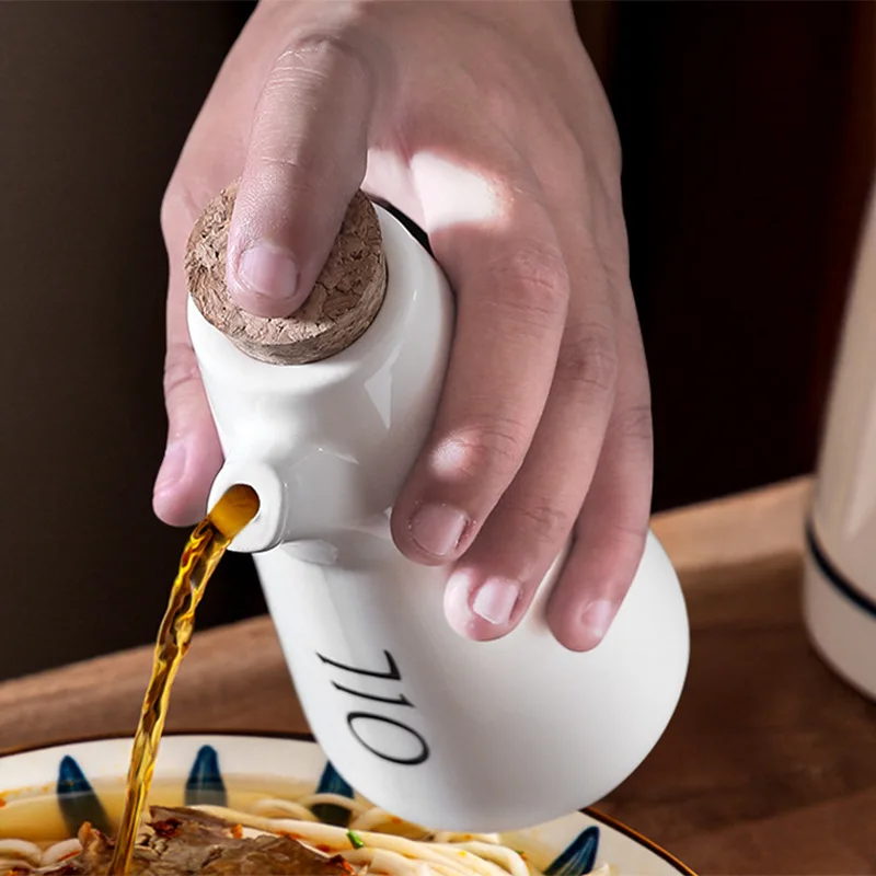 Japanese-style Ceramic Oil Pot Sets with Bamboo Plate Home Olive Oil Soy Sauce Vinegar Refill Bottles Kitchens Accessories Tools