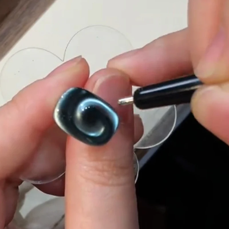 3D New Lollipop Vortex Cat Eye Nail Magnetic Pen Suck Rainbow Halo Vortex Nail Magnet Stick for Cat Eye Magnetic Gel Nail Polish view 4