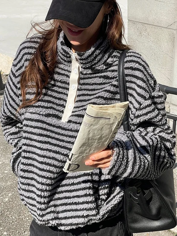 Koreańska, swobodna, vintage'owa bluza damska w paski z bawełny plus, nowy zimowy model z kapturem, designerski top.