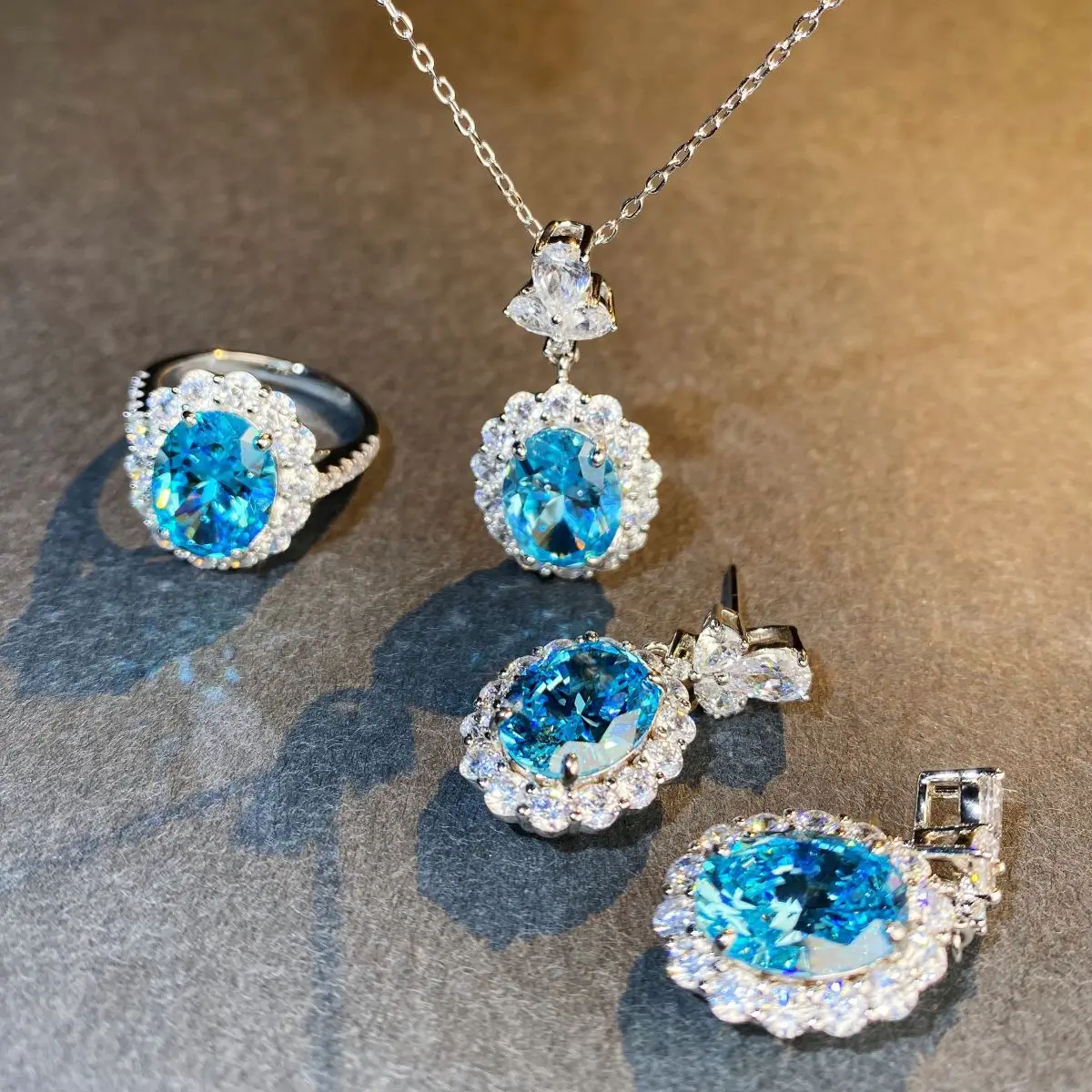 

PT950 Platinum Aquamarine Necklace for Women Luxury Set with Large Dove Egg Pendant