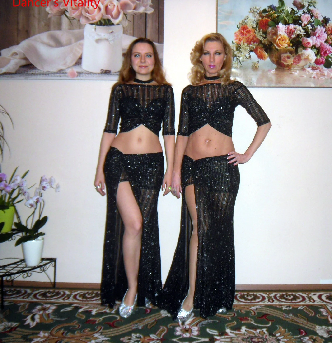 Women belly dance clothes sexy half sleeves top and split skirt 2pcs belly dancing suit stars bling bling Oriental Dance set