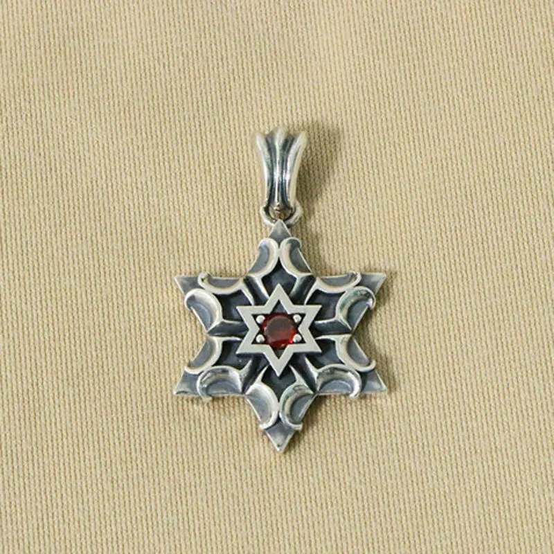 

Handsome silver jewelry trendsetter red diamond six pointed star necklace, men's trendy hip-hop, European and American pure silv