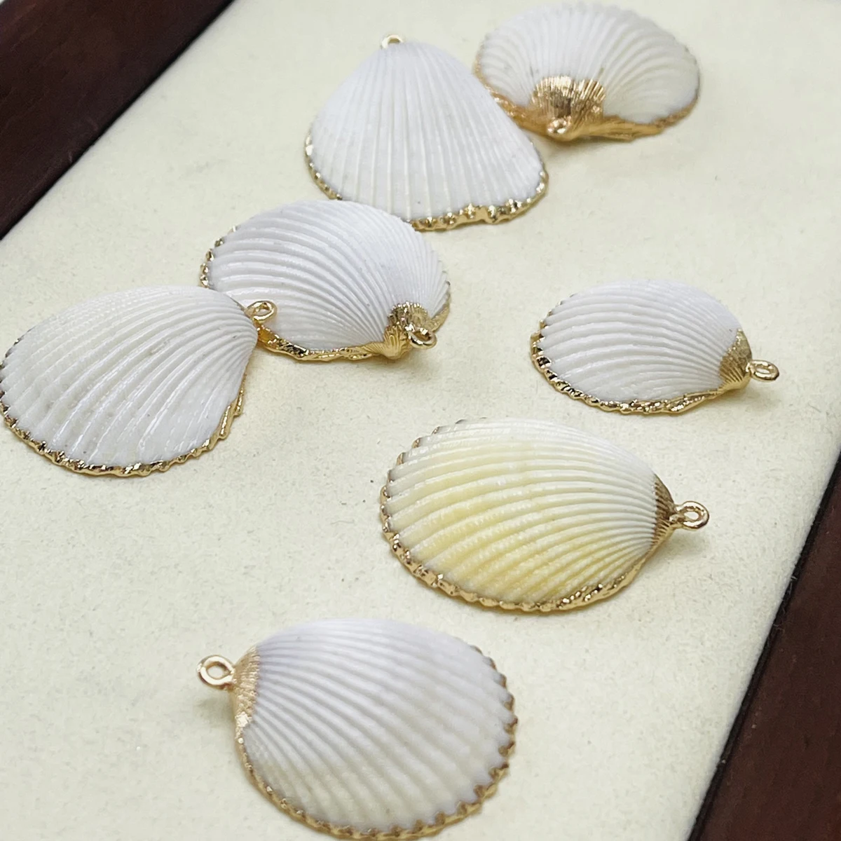 10pcs/set White Natural Shell Gold Color Rimmed Pendant Charms for Jewelry Making DIY Necklace Earrings Accessories Wholesale