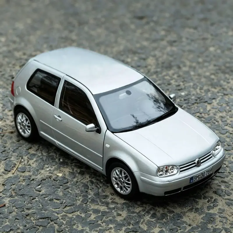 1:64 Golf R GTI MK4 Legierung Sportwagen Modell Druckguss Metall Rennwagen Fahrzeugmodell Hochdetaillierte Miniatur-Sammlerstücke Geschenk