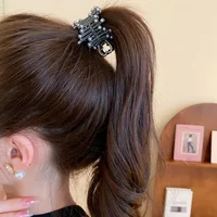 Pince à cheveux irrégulière en métal pour femmes, biscuits brillants, queue de cheval haute, épingles à cheveux requin pour filles, accessoires pour cheveux, vêtements de sauna, mode 3