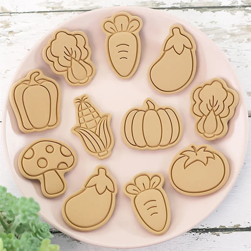 8Pcs/Set vegetable Biscuit Mold Carrots Tomatoes Eggplants Corn Pumpkin Shape Cookie Cutter Stamp Fondant Cake Decoration Tools