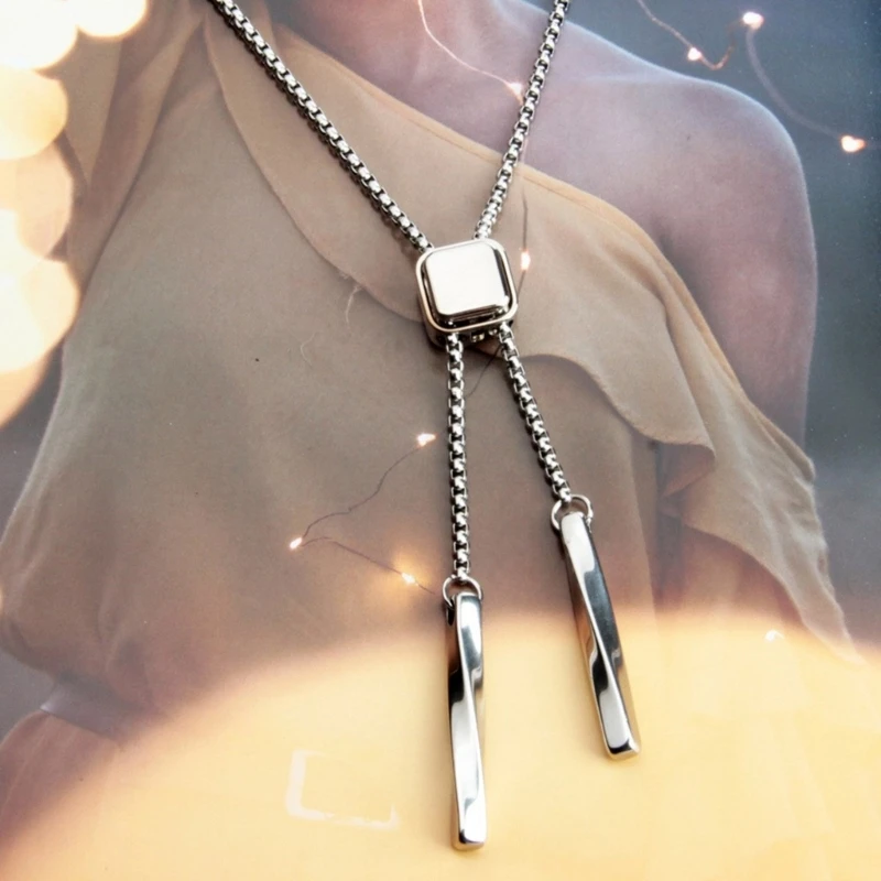 Bolo Tie ชุดราตรีเครื่องแต่งกาย Lucky Knots คอสร้อยคอยาวเนคไทจี้