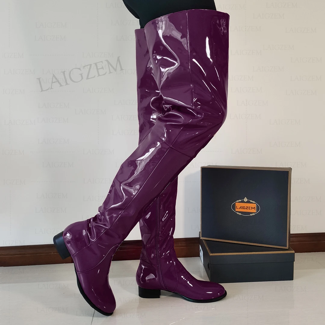LAIGZEM Damenstiefel über dem Knie, runde Zehenpartie, seitlicher Reißverschluss, niedrige Absätze, hohe Stiefel, glänzendes Kunstleder, Damenschuhe, große Größe 39, 42, 45, 52 6