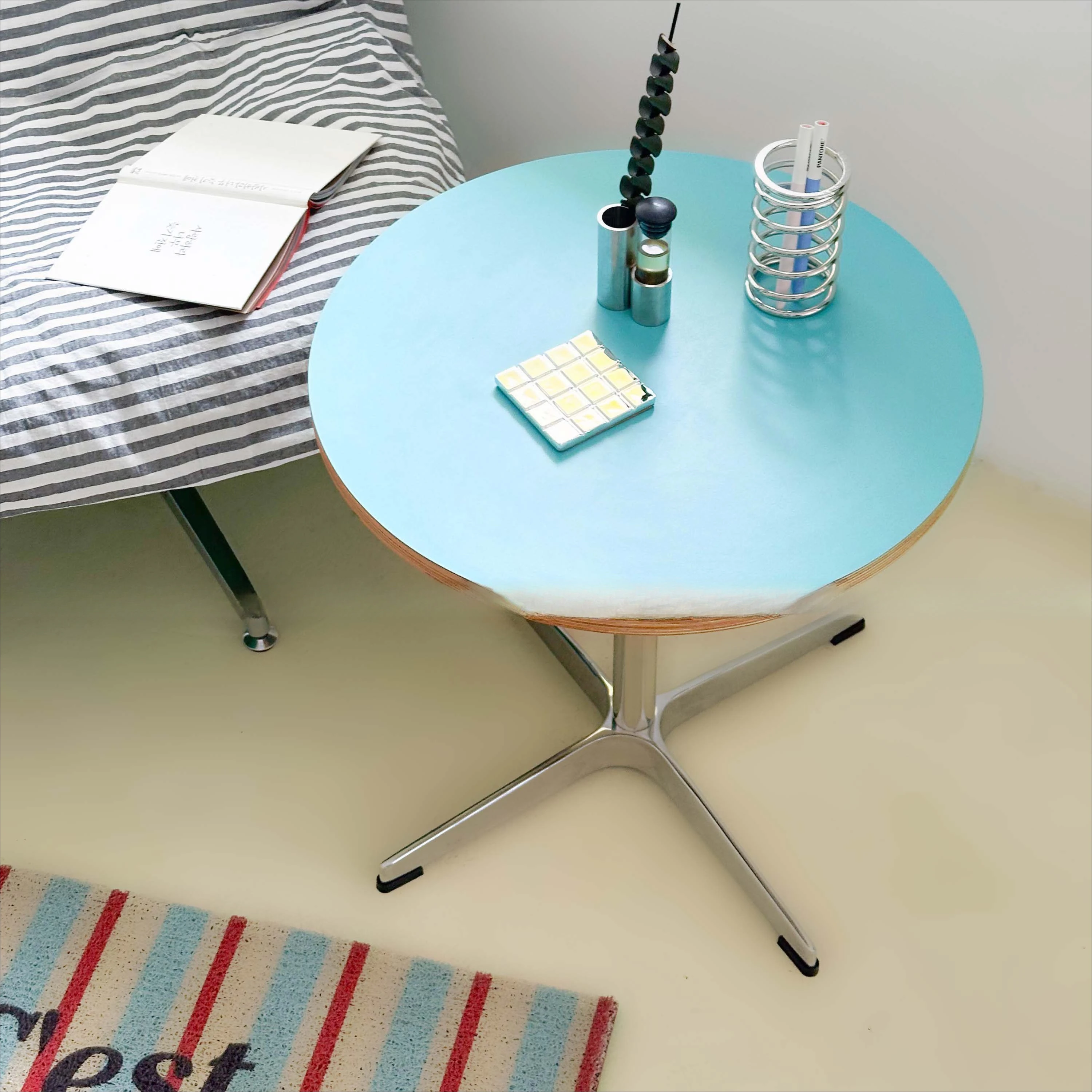 Home Furnishing ins Blogger Same Dining Table Coffee Table Bedside Table Cafe Round Table Ocean Board Solid Wood