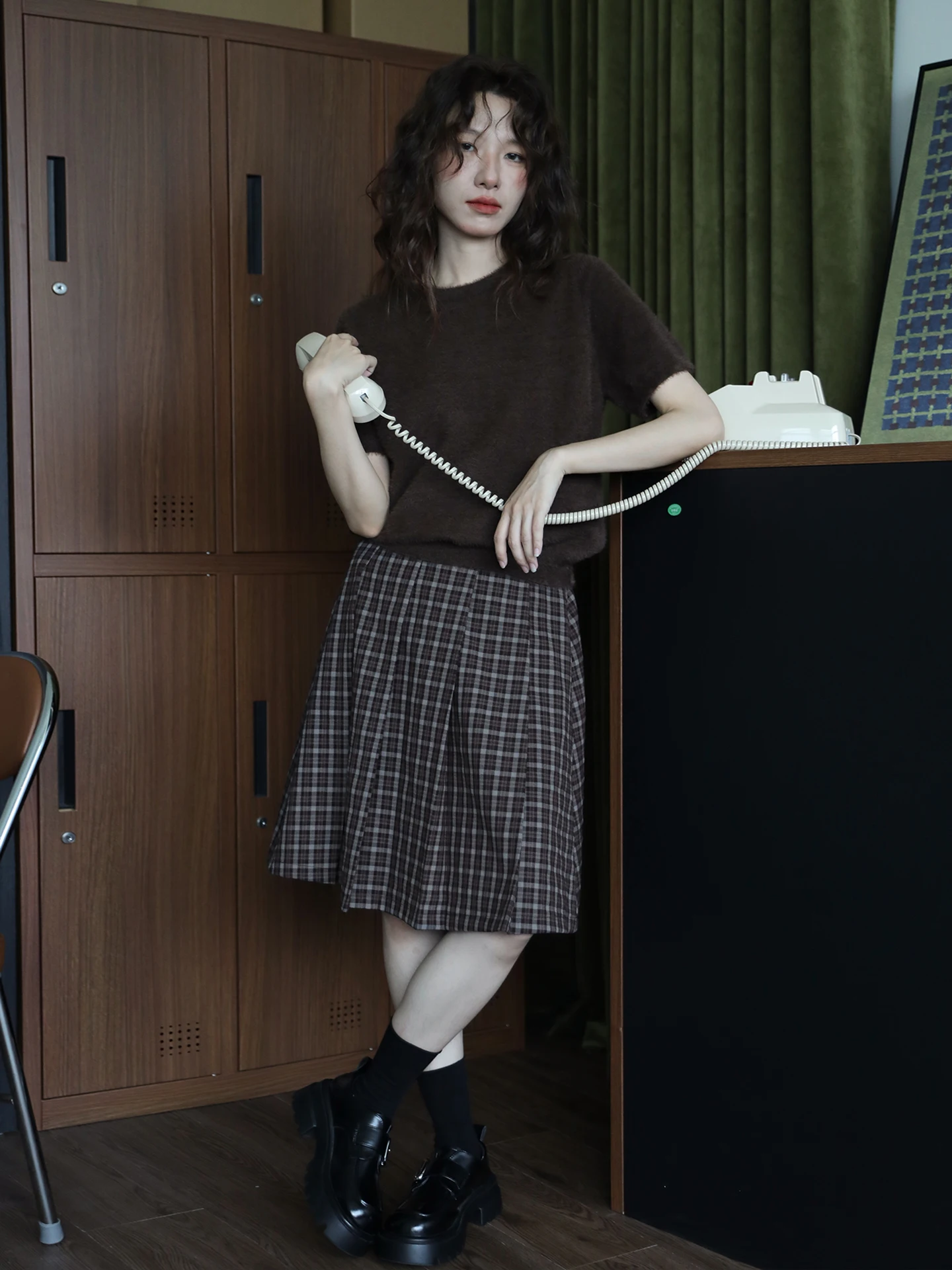 

Юбка Cé Brown осенне-зимняя плиссированная А-силуэта, женская, в стиле преппи, миди, в клетку, дизайнерская, средней длины