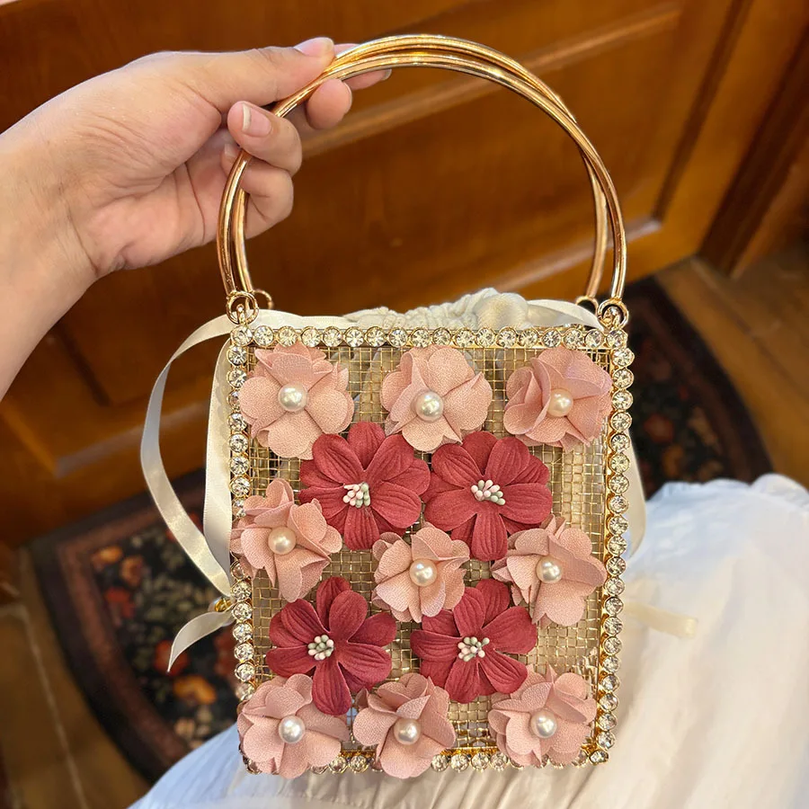 French romantic wind grid hollow three-dimensional flower metal handle design rhinestone chain vegetable basket bucket bag