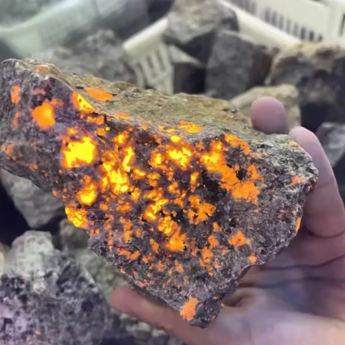 Natural Flame Stone Rough Stone,Quartz Crystal Mineral Reiki Treatment, Demagnetization