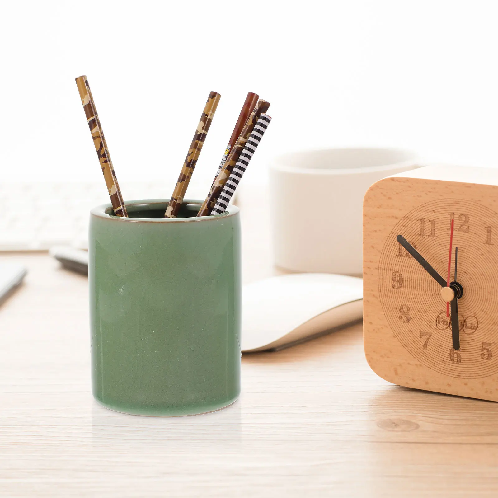 

Ceramic Pen Holder Vintage Style Brush Pot for Calligraphy Pens Pencils Makeup Brushes Desk Table Organizer Ceramic Pen Holder