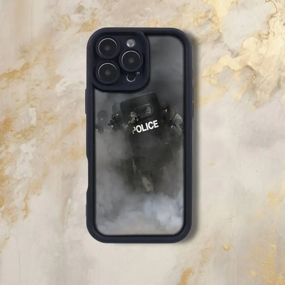 P-경찰 S-SWAT FBI 아이폰 케이스 (아이폰 17,16,15,14,13,12,Pro,Max,Plus,E,SE4,Air용) 에머리 블랙 풀커버 TPU