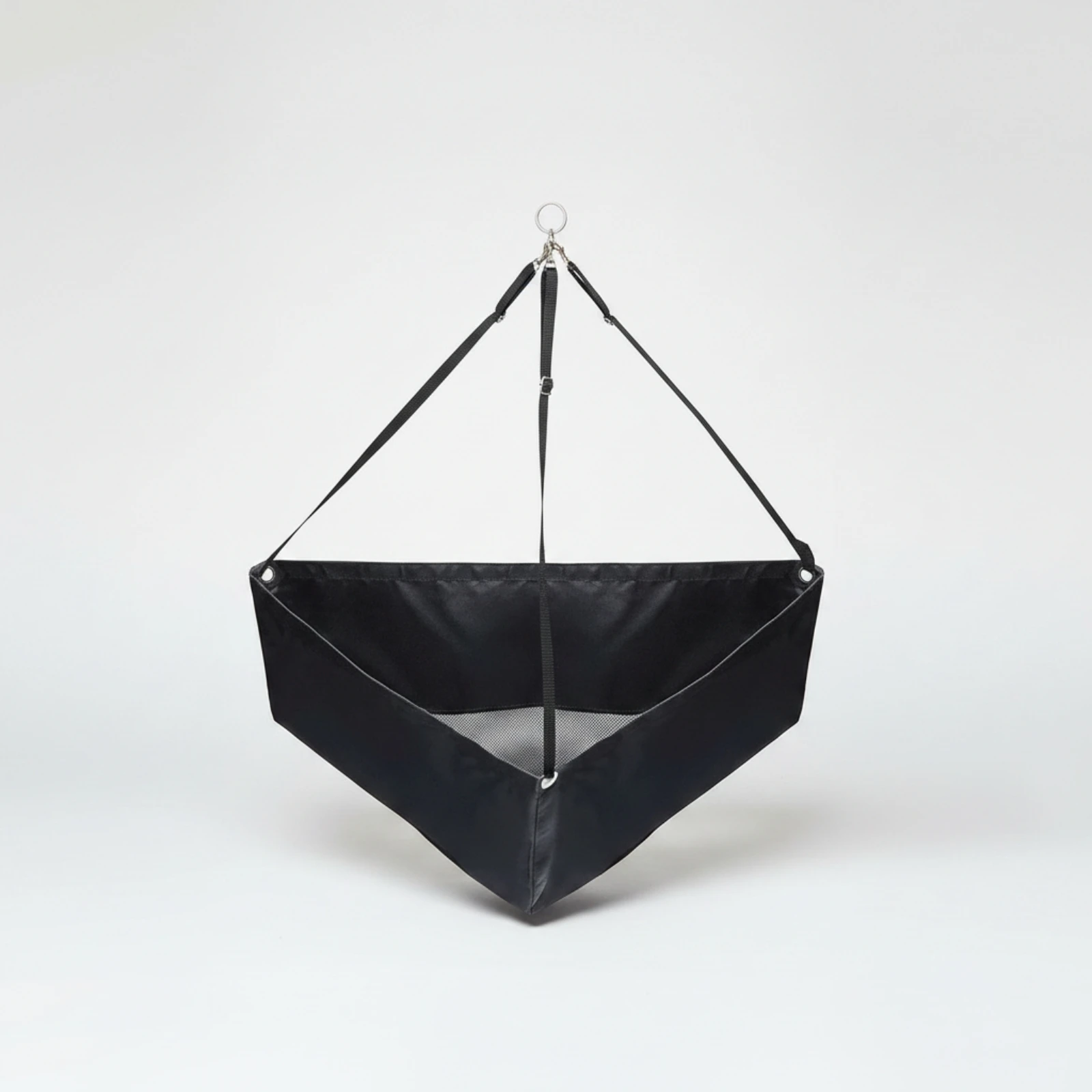 Triangular Horse Hay-Feeding Bag Wide Opening 600D Oxford Cloth Hay Bag with Mesh Feeding Area Lightweight Portable