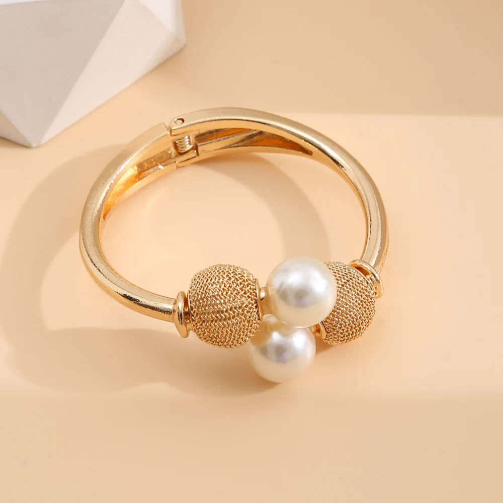 Vintage Geometric Hyperbole Gold Color Metal Open Bangle for Women Lady Charm Pearl Ball Female Cuff Bracelet Party Jewelry